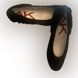 NWOT* Anne Klein Sport Black Wedge Shoes 2”